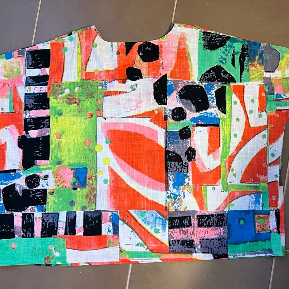 Colorful Abstract Print Women's Top - Picture 2 of 7